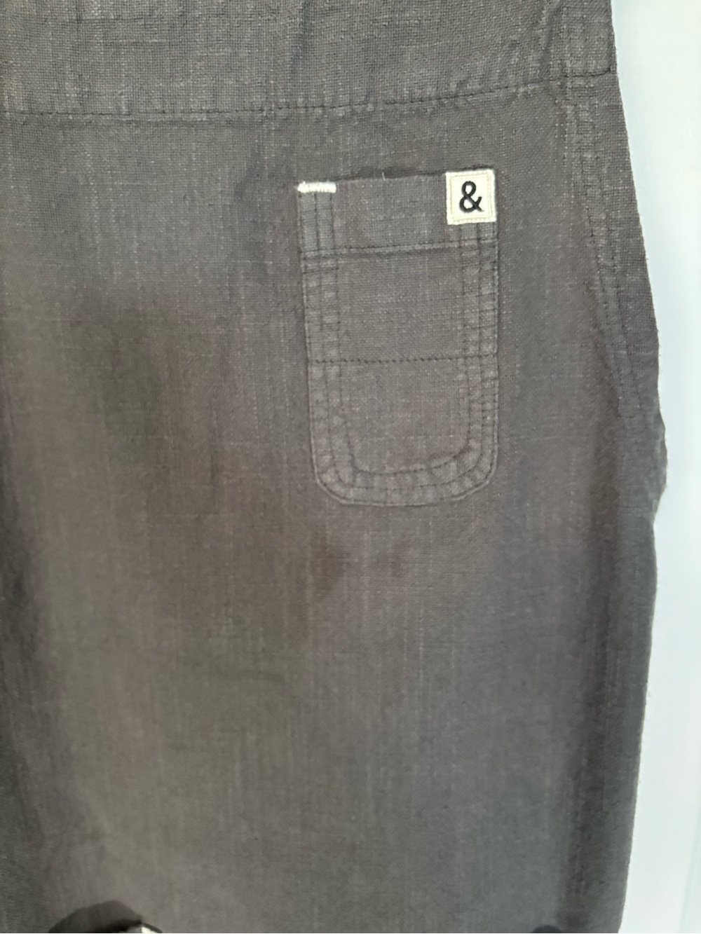 Hedley & Bennett Luca Bib Apron | Charcoal Grey Cotton | Gently Used - Picture 6 of 7